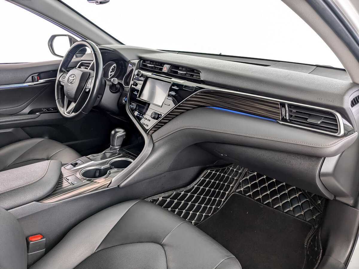 Купить Toyota Camry с пробегом. Фото: #8