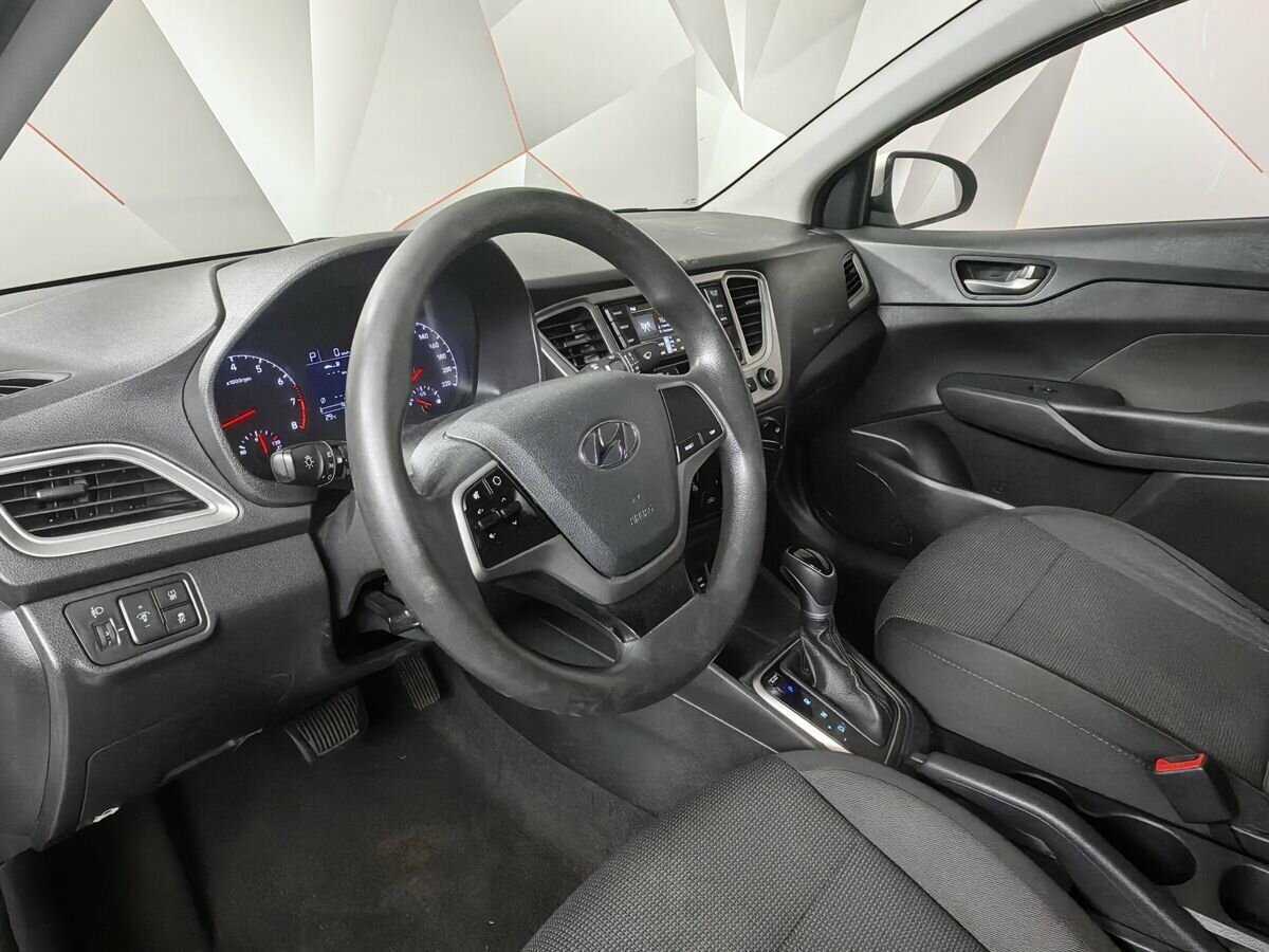 Купить Hyundai Solaris с пробегом. Фото: #11