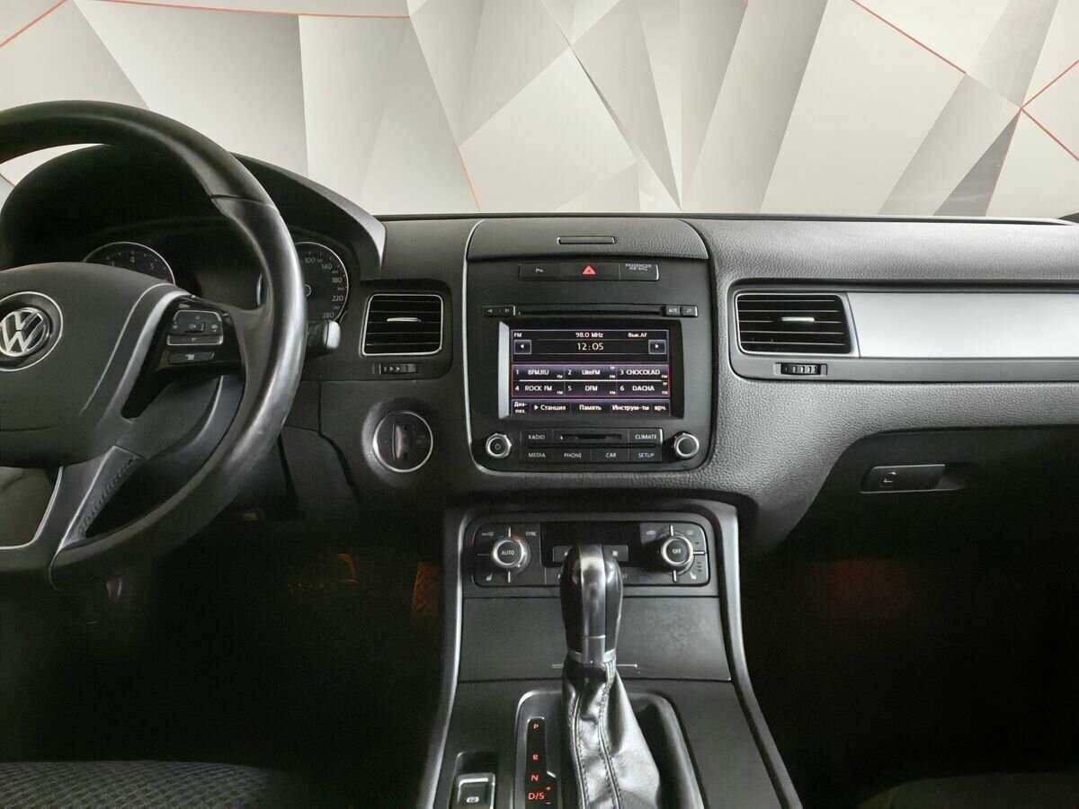 Купить Volkswagen Touareg с пробегом. Фото: #9