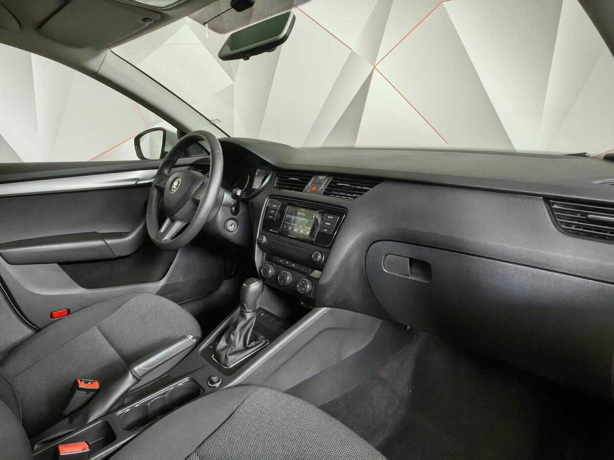 Купить Skoda Octavia с пробегом. Фото: #8