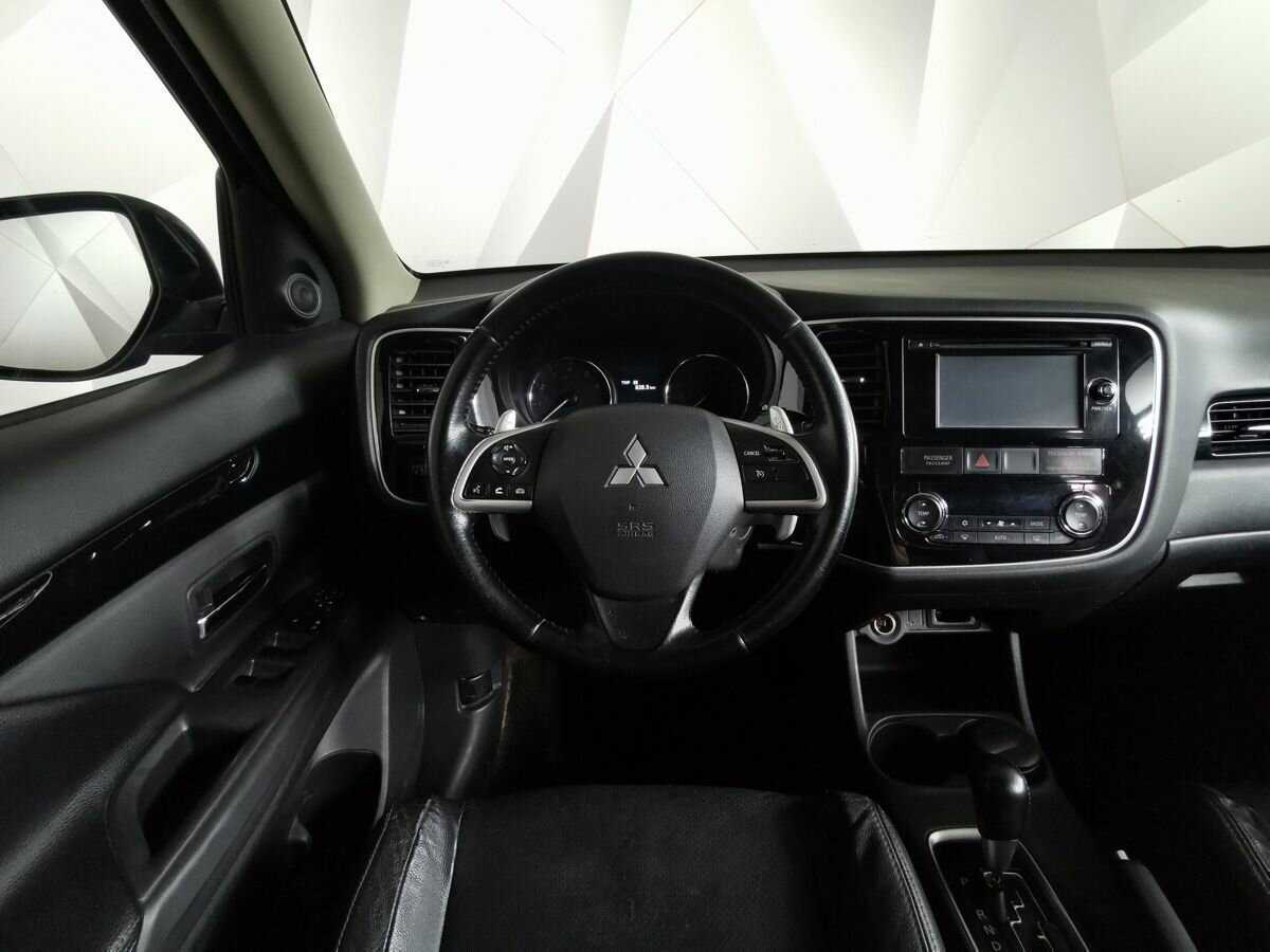 Купить Mitsubishi Outlander с пробегом. Фото: #13