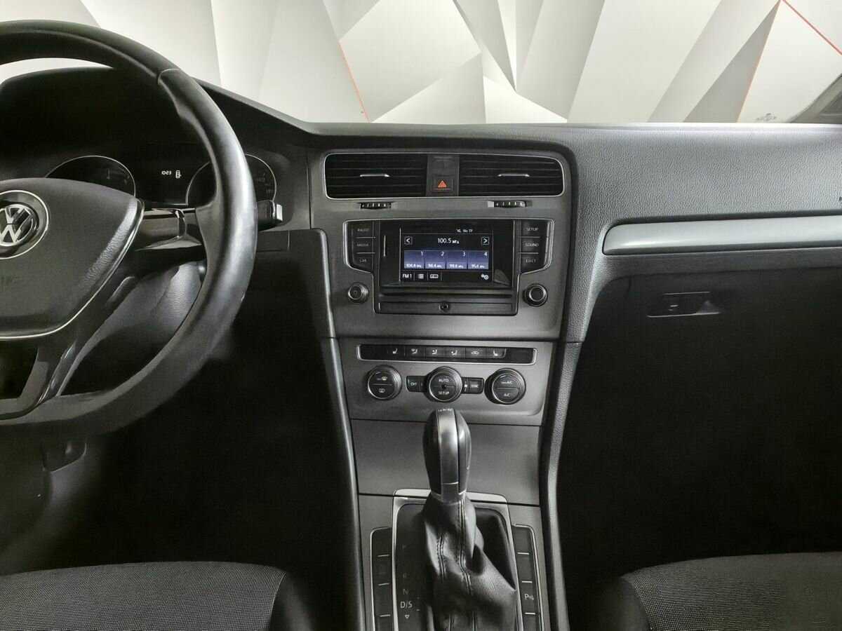 Купить Volkswagen Golf с пробегом. Фото: #10