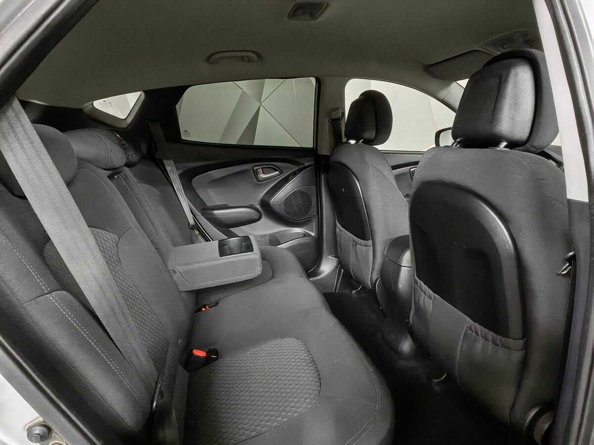 Купить Hyundai ix35 с пробегом. Фото: #9