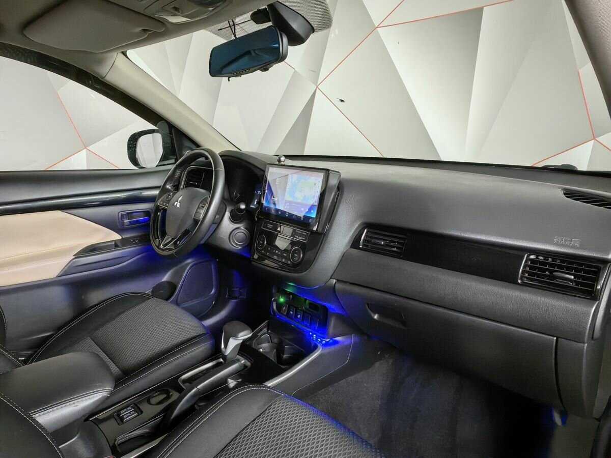 Купить Mitsubishi Outlander с пробегом. Фото: #8