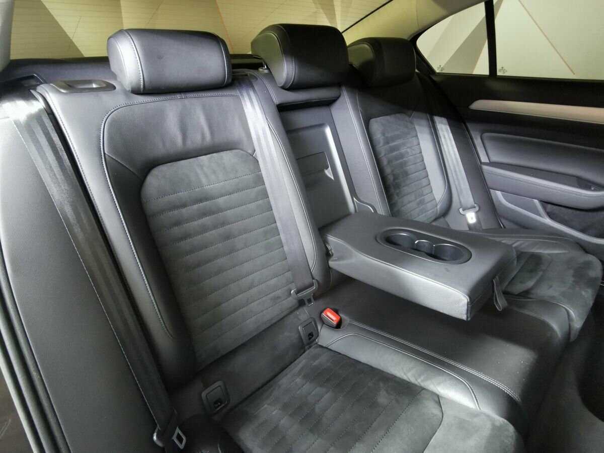 Купить Volkswagen Passat с пробегом. Фото: #12