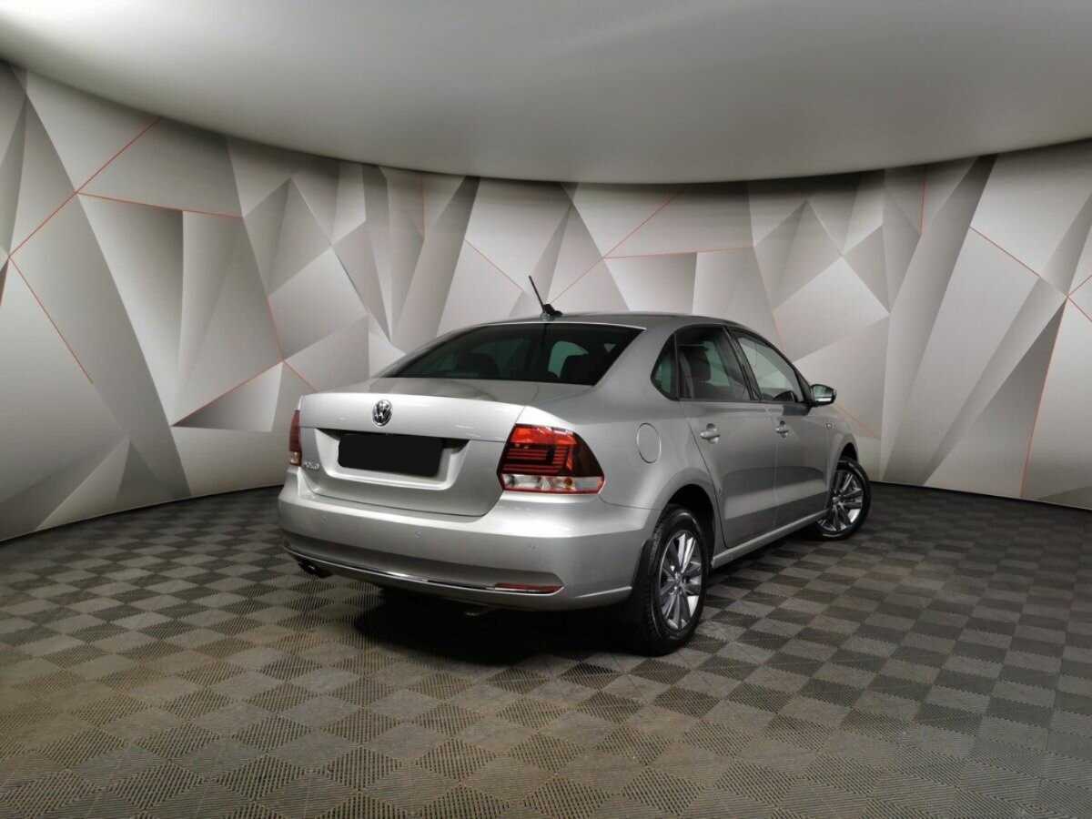 Купить Volkswagen Polo с пробегом. Фото: #1