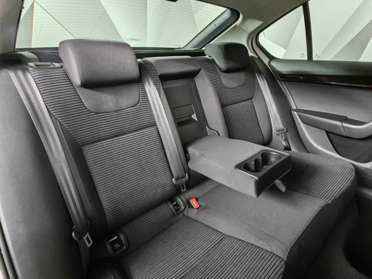 Купить Skoda Octavia с пробегом. Фото: #12