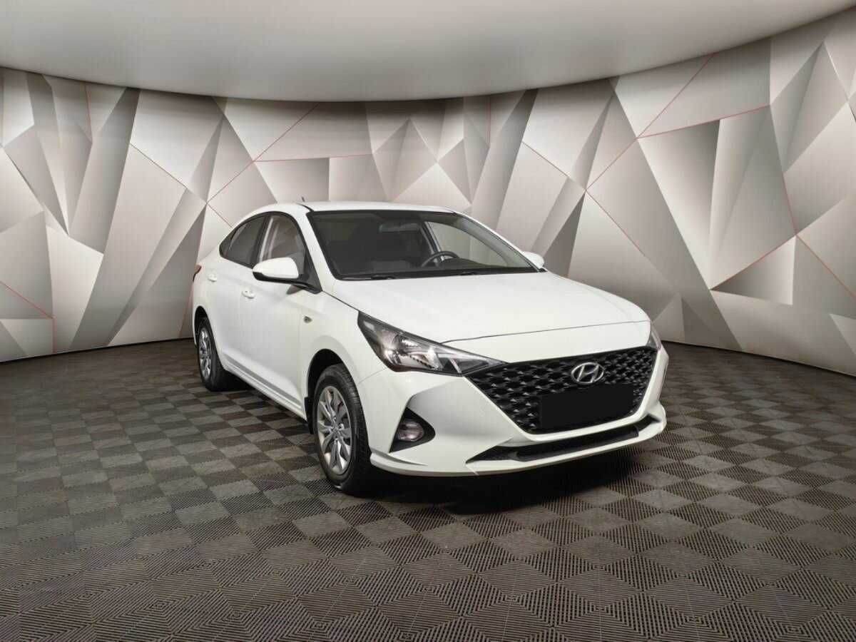 Купить Hyundai Solaris с пробегом. Фото: #2