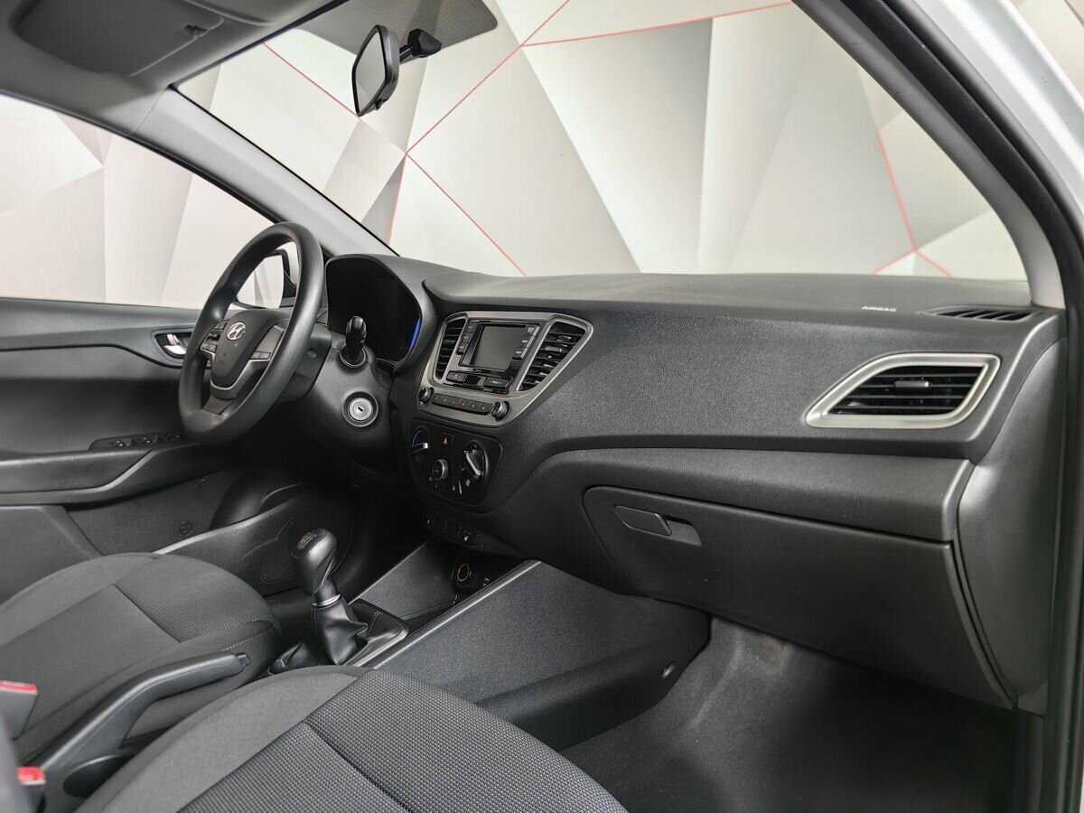 Купить Hyundai Solaris с пробегом. Фото: #8