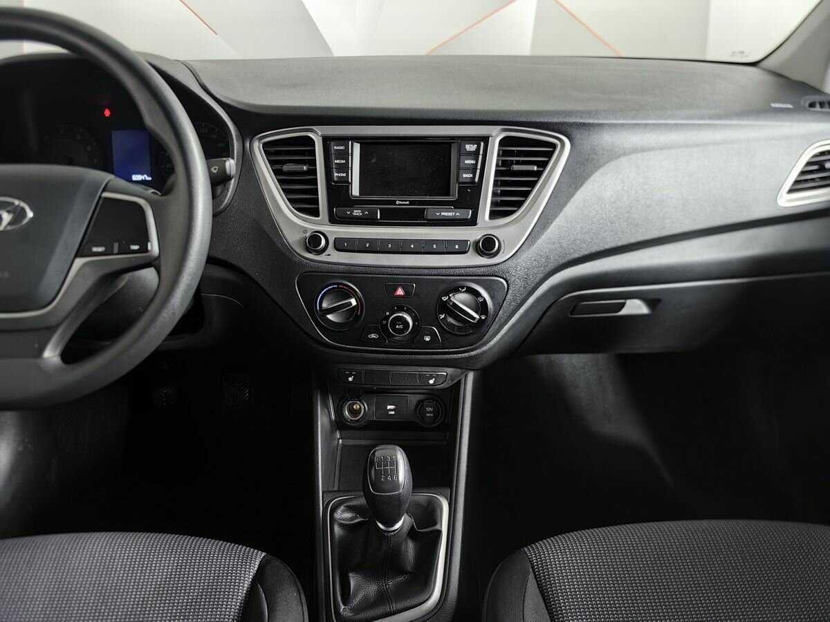 Купить Hyundai Solaris с пробегом. Фото: #10