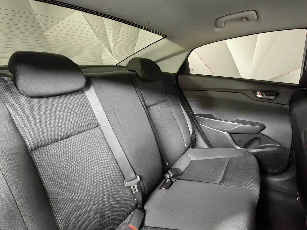 Купить Hyundai Solaris с пробегом. Фото: #12