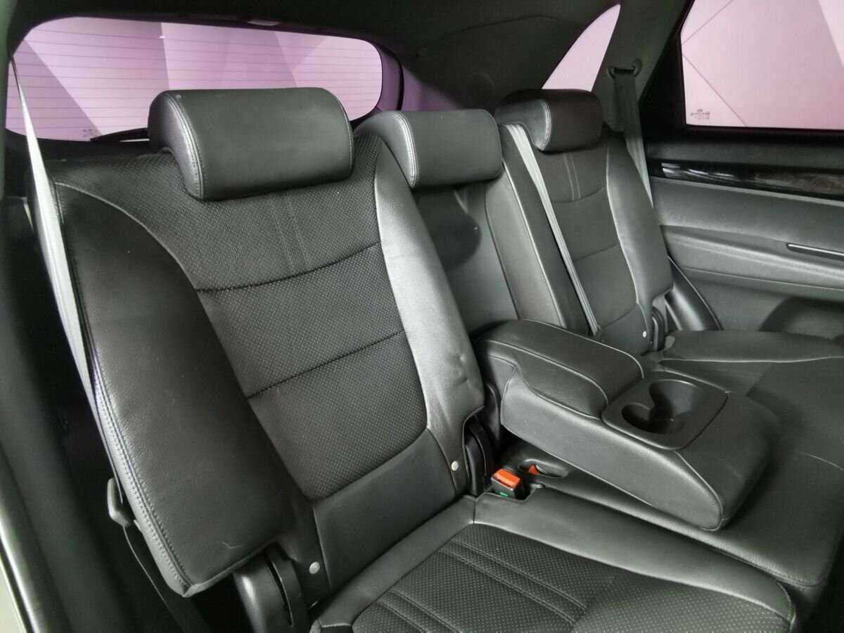 Купить Kia Sorento с пробегом. Фото: #12