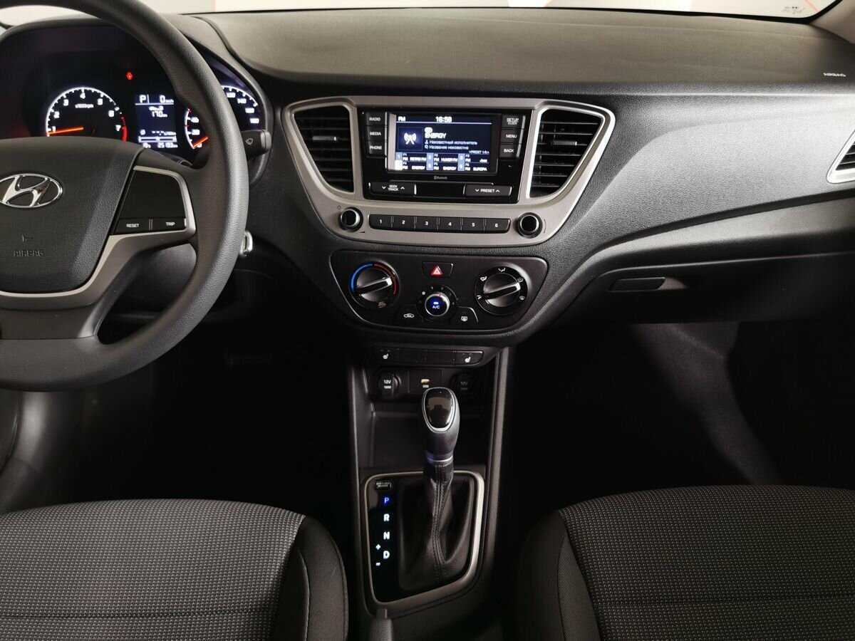 Купить Hyundai Solaris с пробегом. Фото: #10