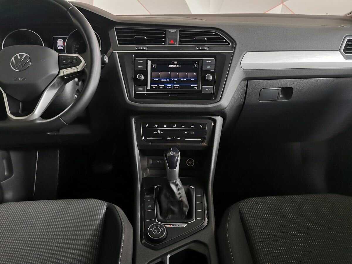 Купить Volkswagen Tiguan с пробегом. Фото: #10