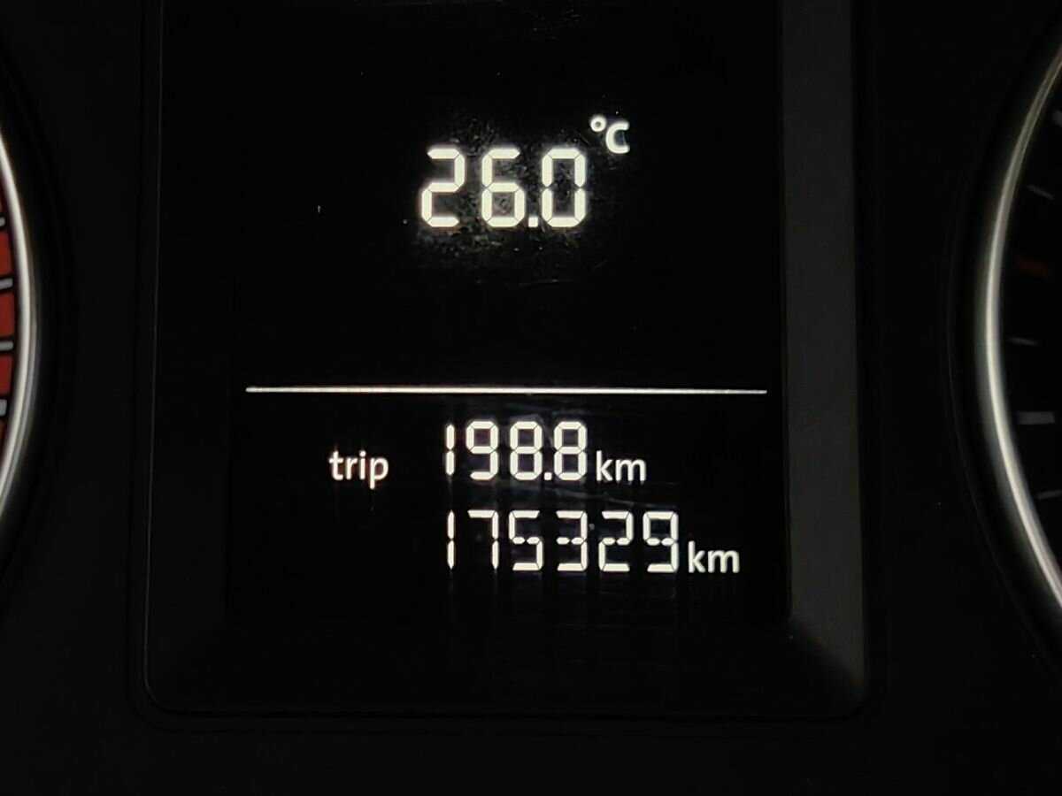 Купить Volkswagen Jetta с пробегом. Фото: #15