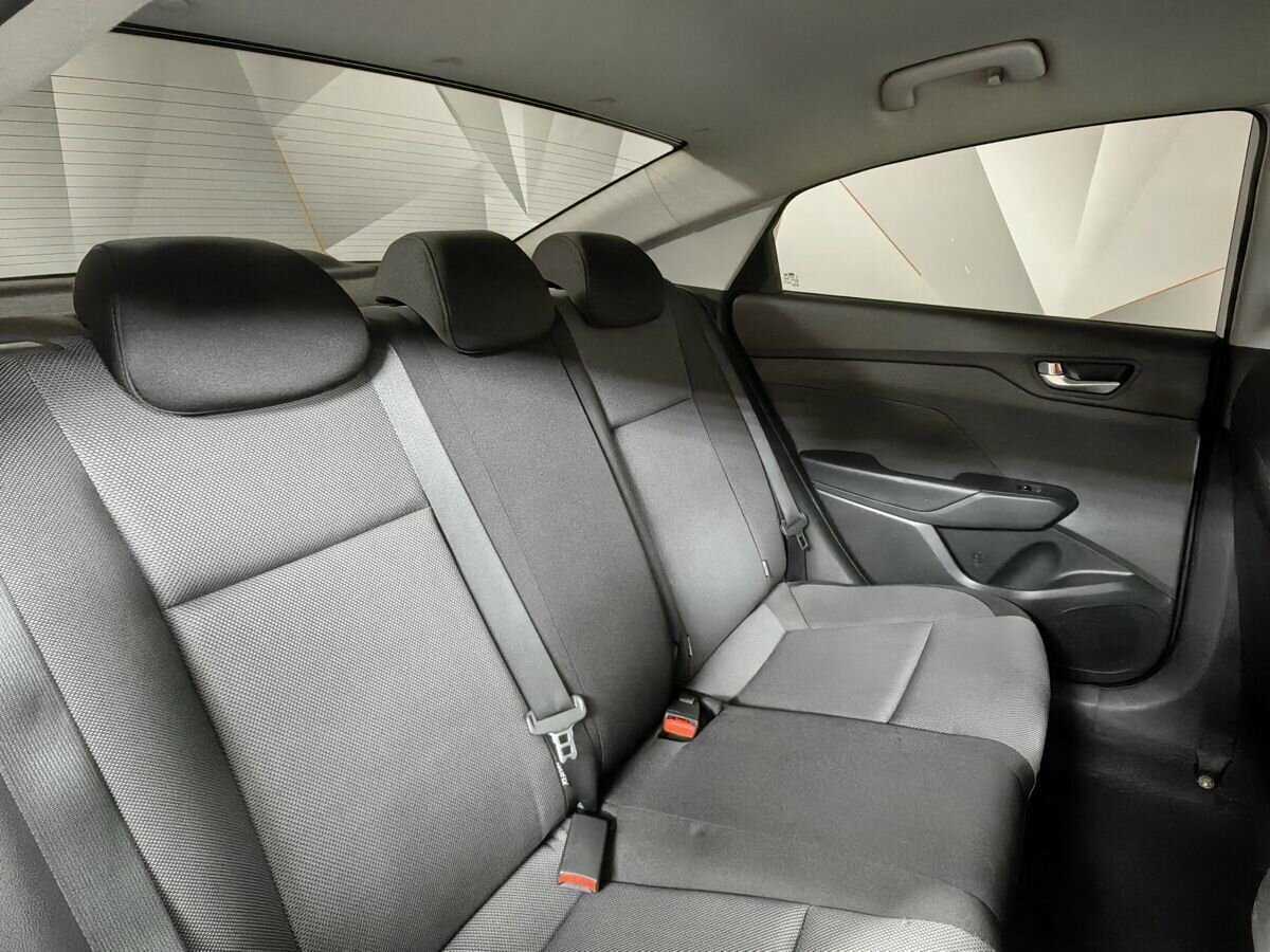 Купить Hyundai Solaris с пробегом. Фото: #12