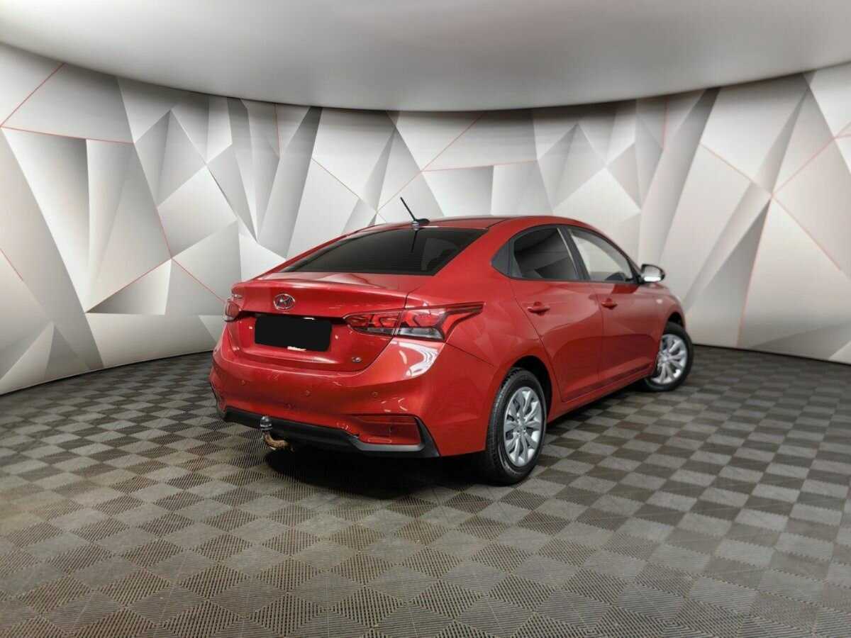 Купить Hyundai Solaris с пробегом. Фото: #1