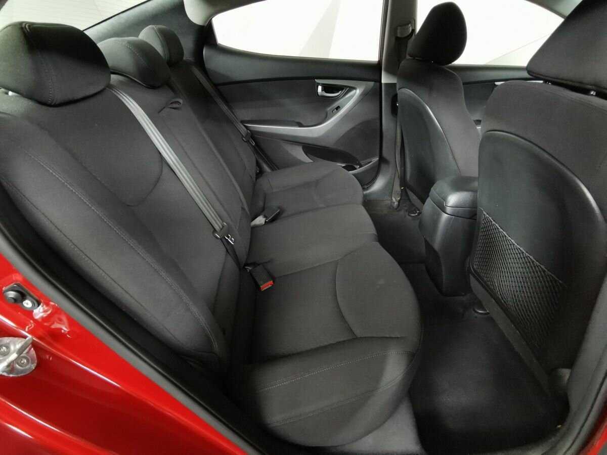 Купить Hyundai Elantra с пробегом. Фото: #11