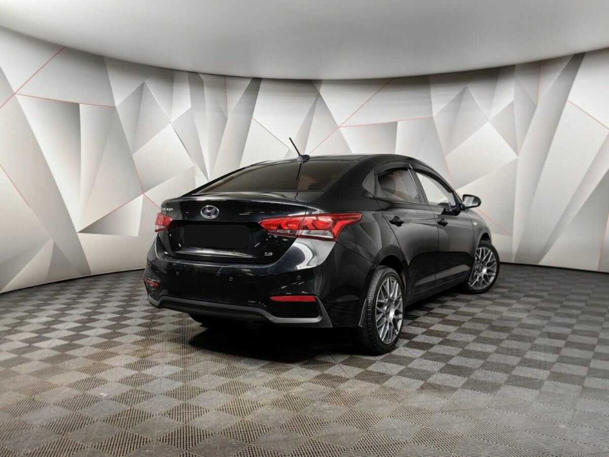 Купить Hyundai Solaris с пробегом. Фото: #1