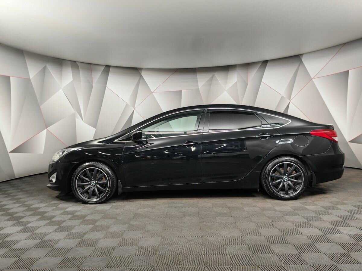 Купить Hyundai i40 с пробегом. Фото: #4
