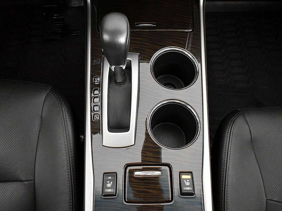 Купить Nissan Teana с пробегом. Фото: #13