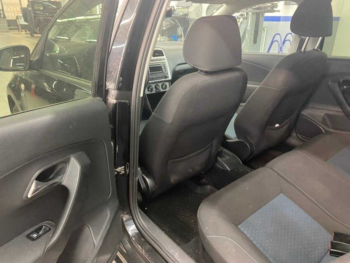 Купить Volkswagen Polo с пробегом. Фото: #9