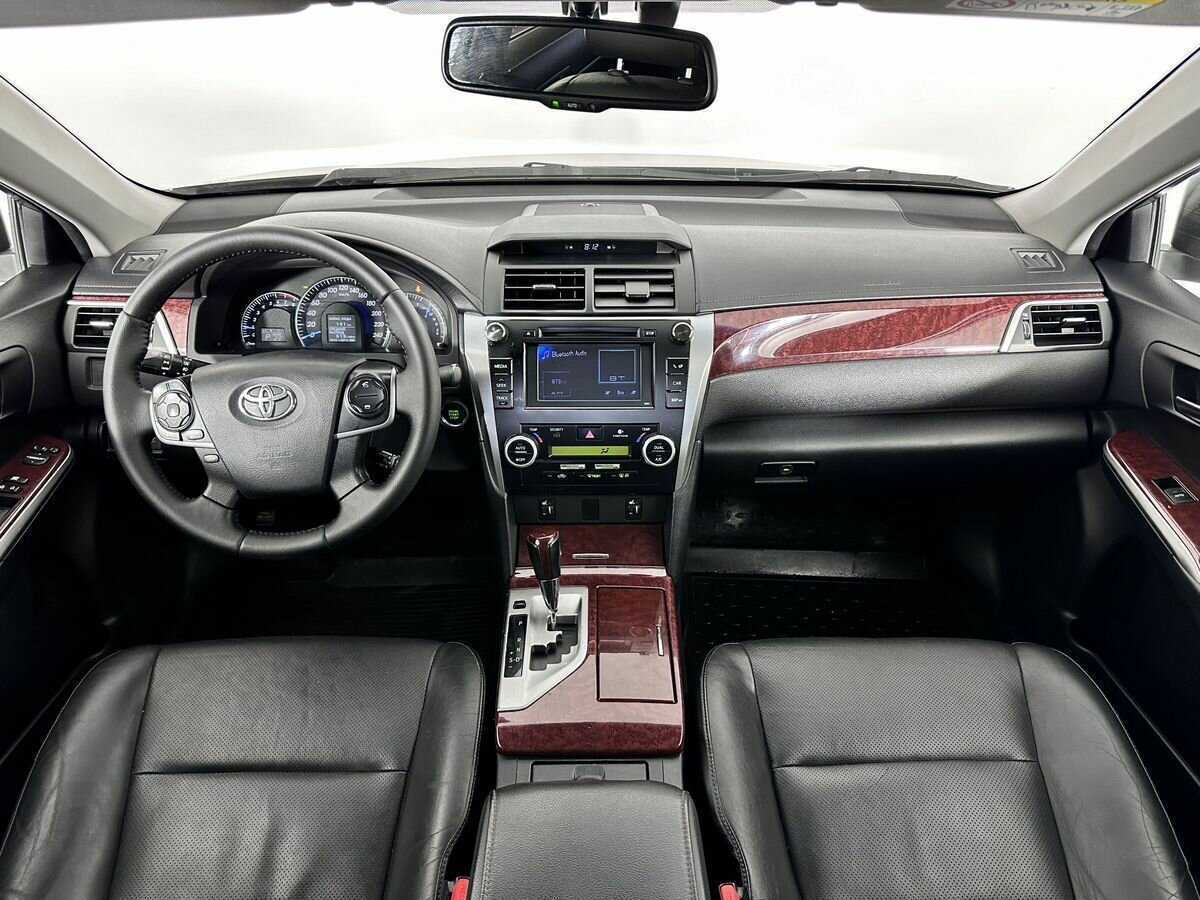 Купить Toyota Camry с пробегом. Фото: #8