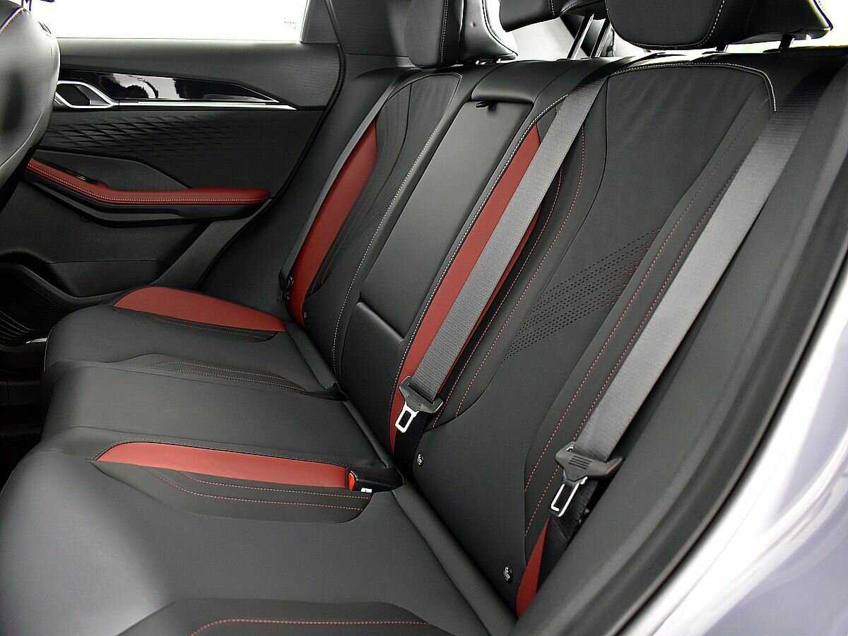 Купить Geely Coolray с пробегом. Фото: #8
