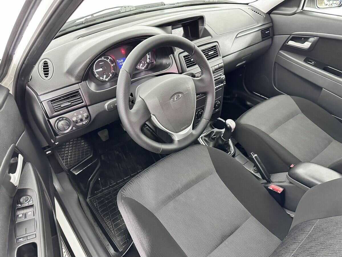 Купить Lada (ВАЗ) Priora с пробегом. Фото: #6