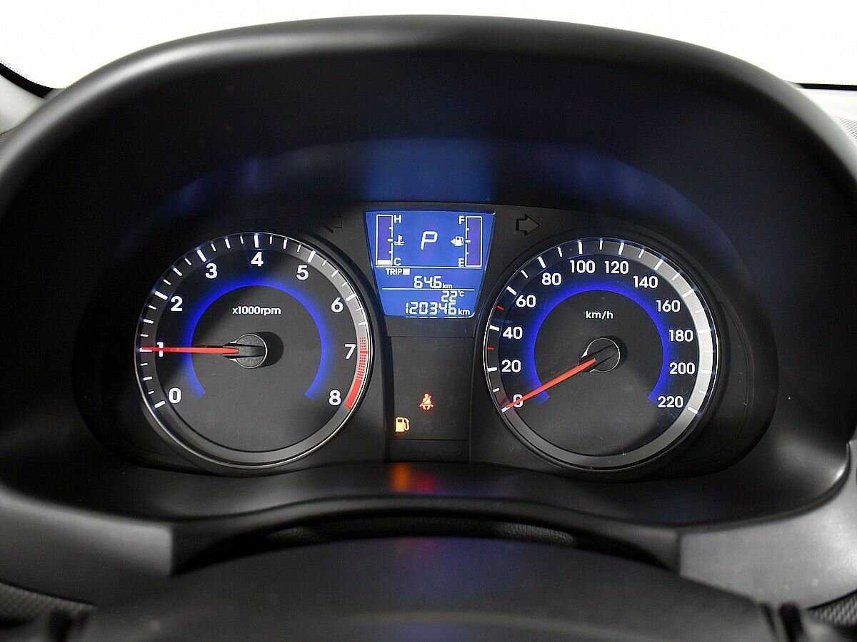 Купить Hyundai Solaris с пробегом. Фото: #11