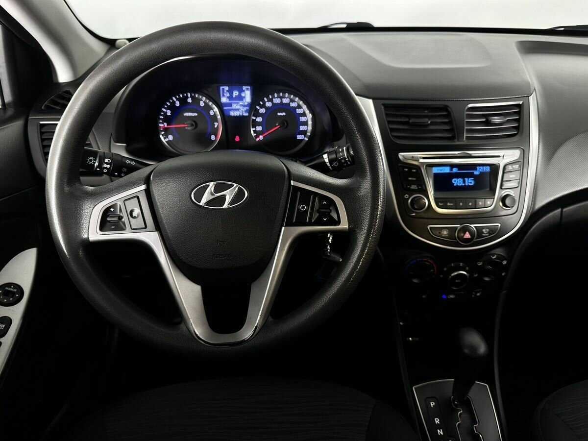 Купить Hyundai Solaris с пробегом. Фото: #9