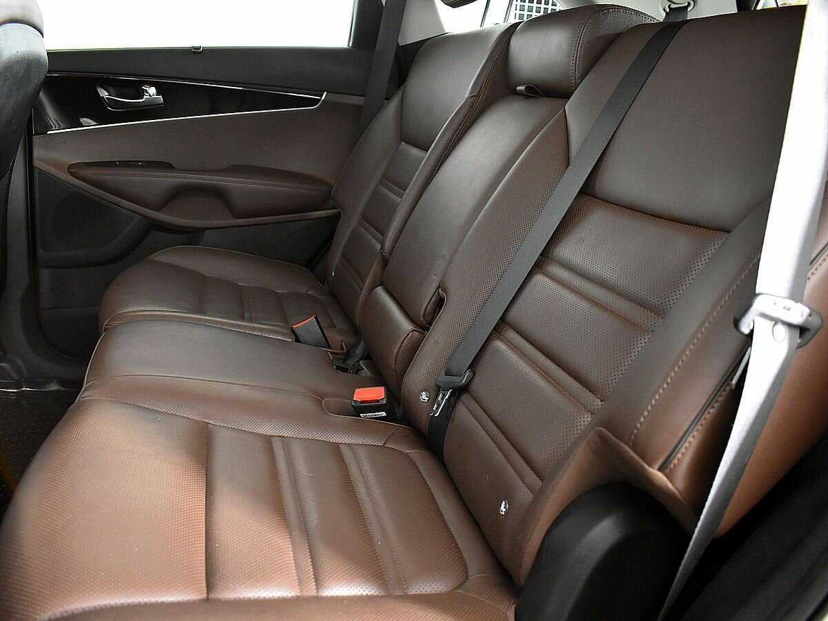 Купить Kia Sorento с пробегом. Фото: #8