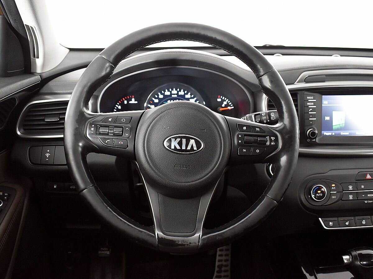 Купить Kia Sorento с пробегом. Фото: #10
