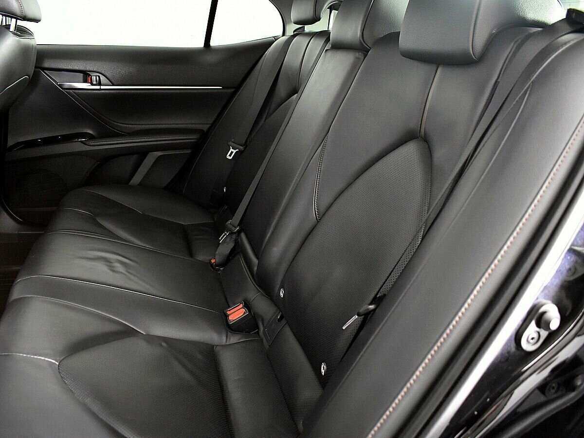 Купить Toyota Camry с пробегом. Фото: #8