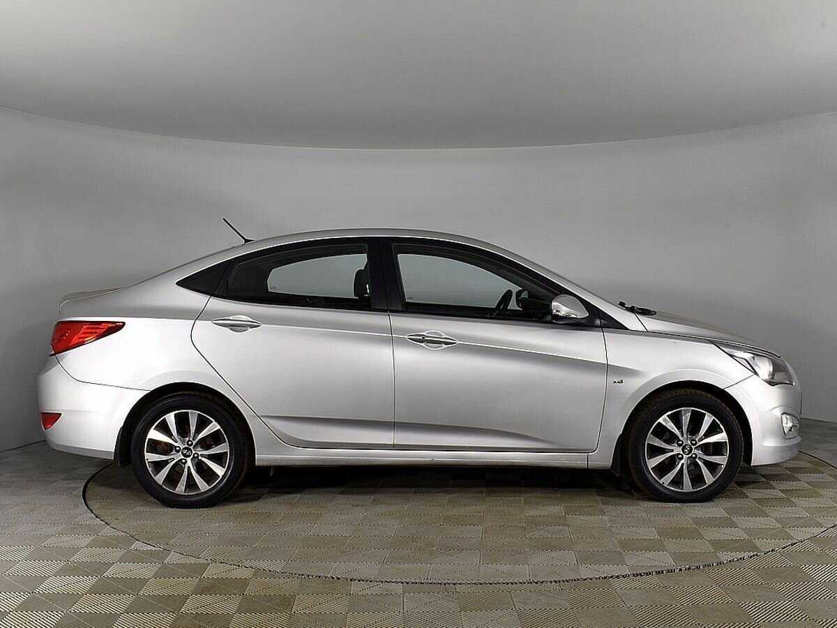 Купить Hyundai Solaris с пробегом. Фото: #4