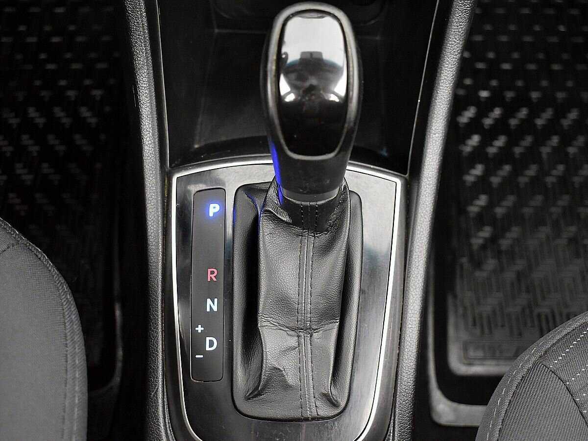 Купить Hyundai Solaris с пробегом. Фото: #14