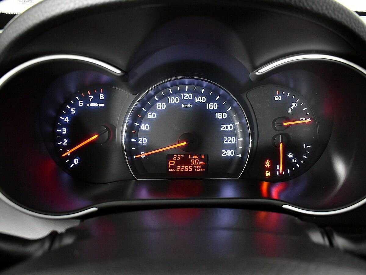 Купить Kia Sorento с пробегом. Фото: #10