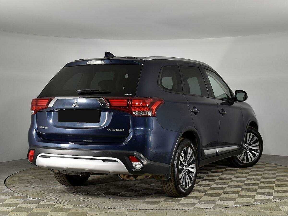 Купить Mitsubishi Outlander с пробегом. Фото: #1