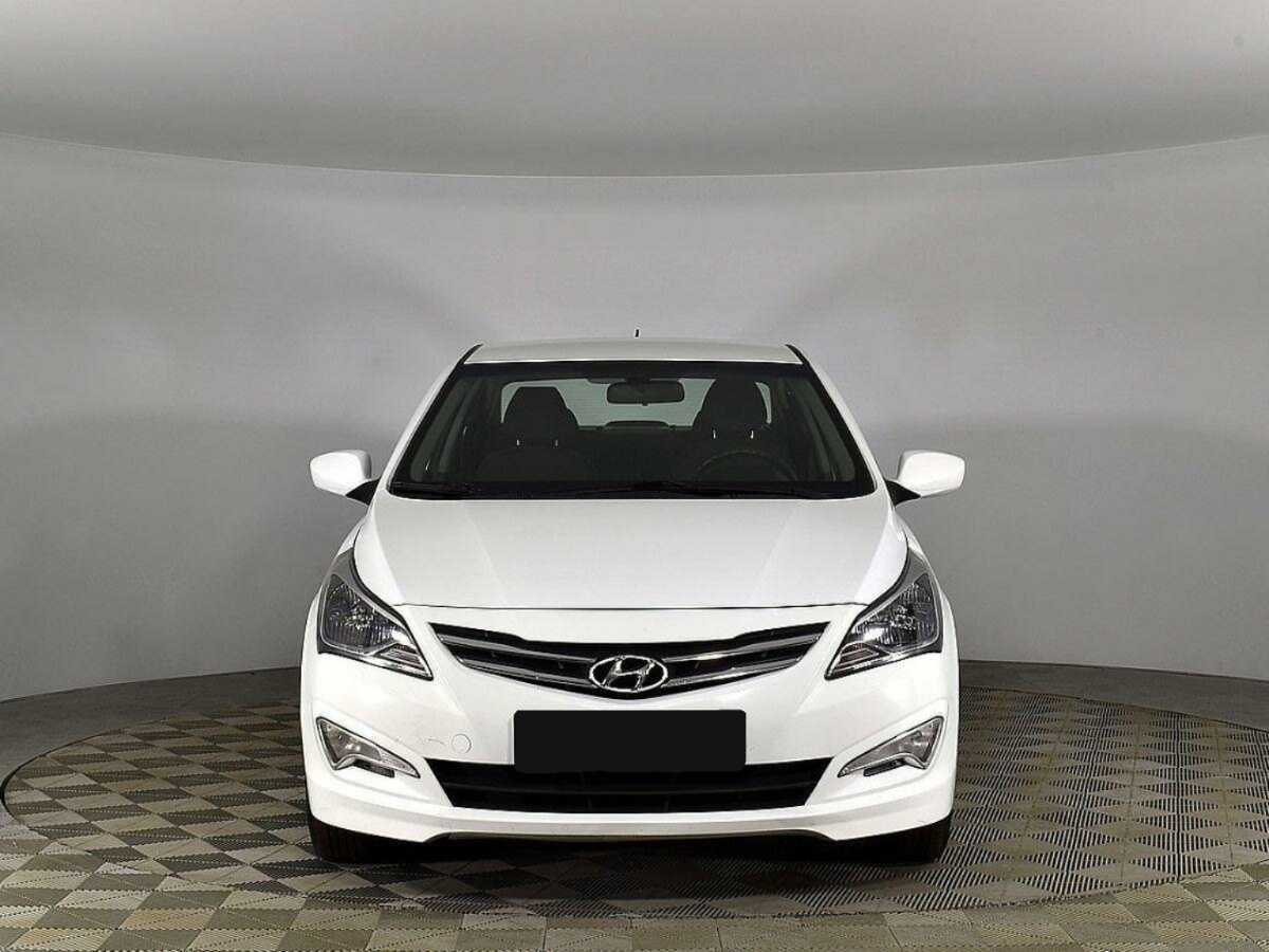 Купить Hyundai Solaris с пробегом. Фото: #2