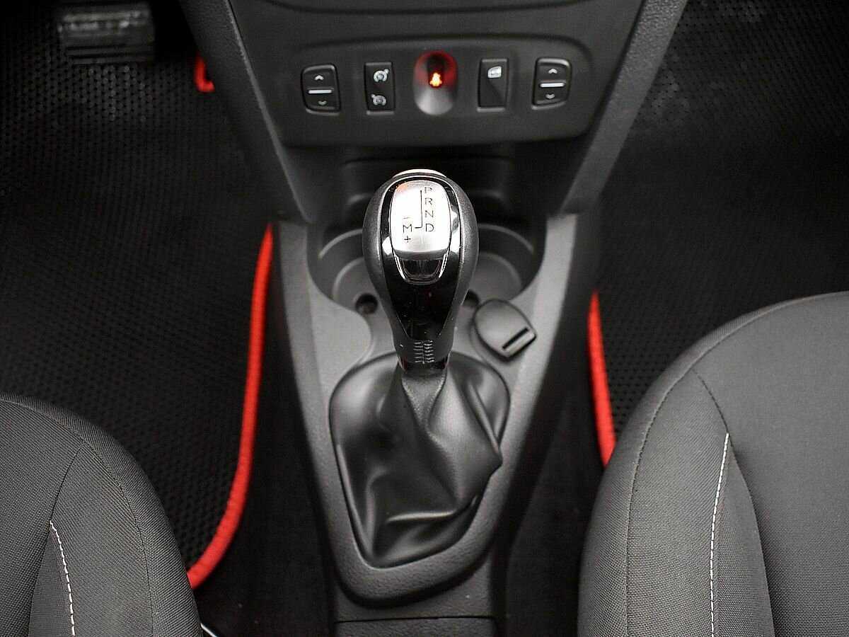 Купить Renault Sandero с пробегом. Фото: #13