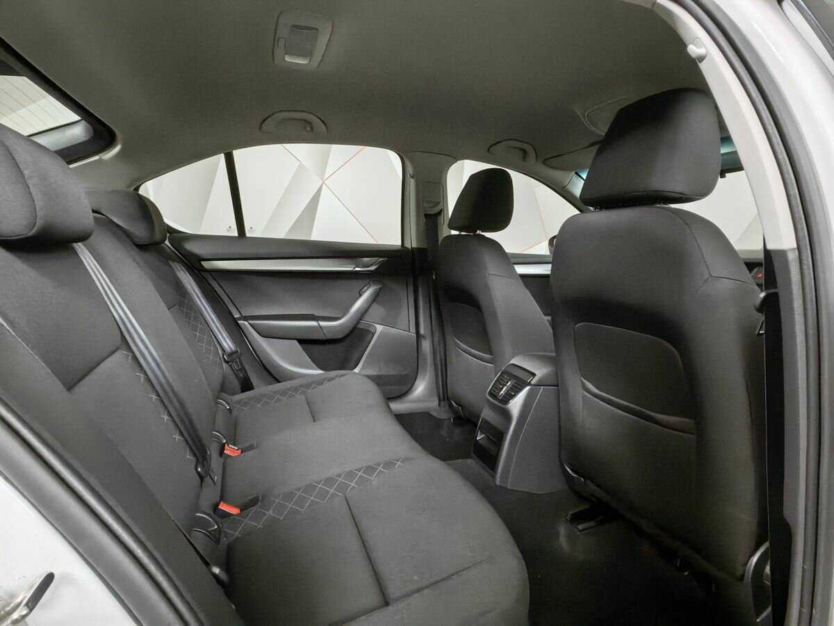 Купить Skoda Octavia с пробегом. Фото: #11