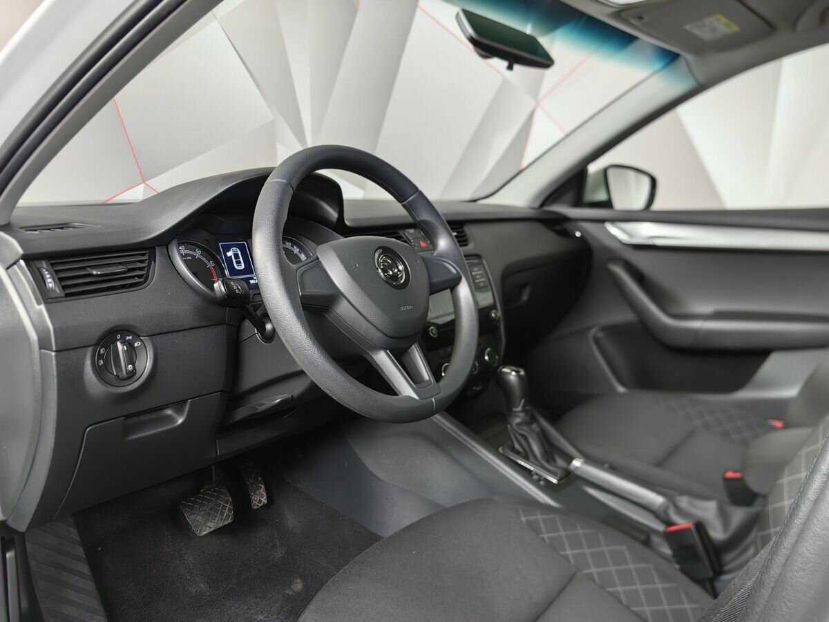 Купить Skoda Octavia с пробегом. Фото: #13