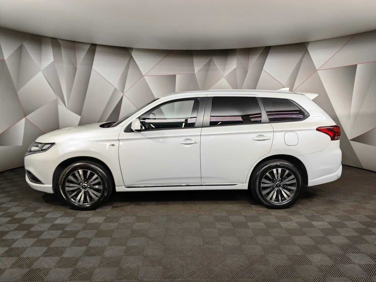 Купить Mitsubishi Outlander с пробегом. Фото: #3