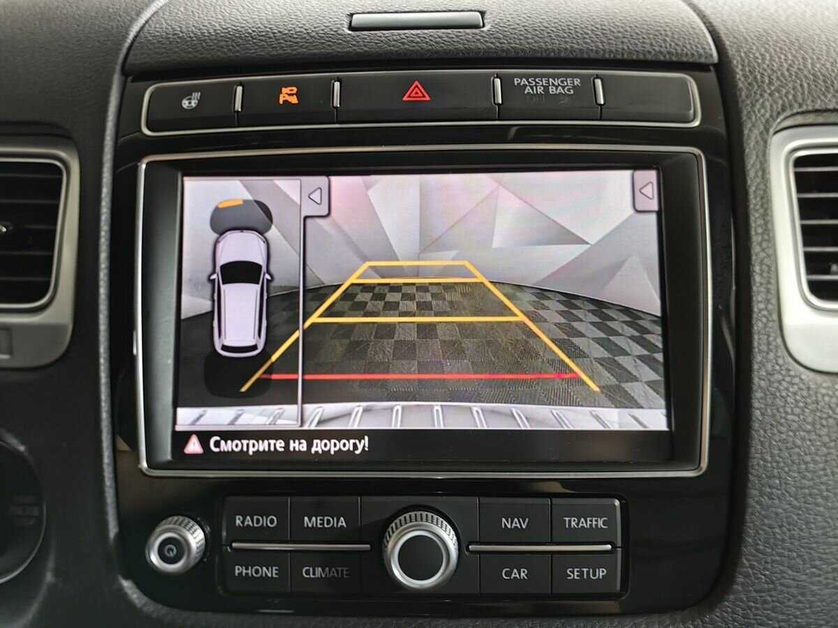 Купить Volkswagen Touareg с пробегом. Фото: #16