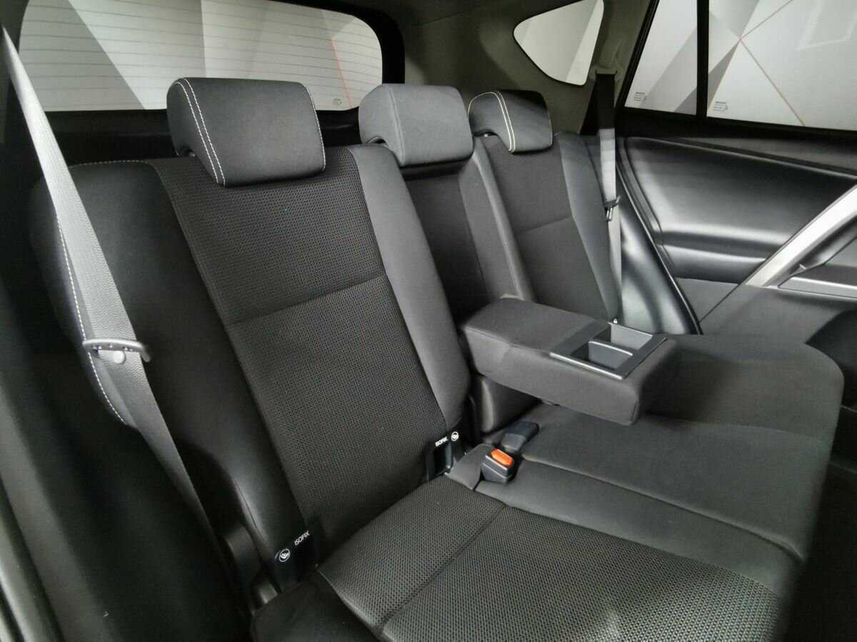 Купить Toyota RAV4 с пробегом. Фото: #11