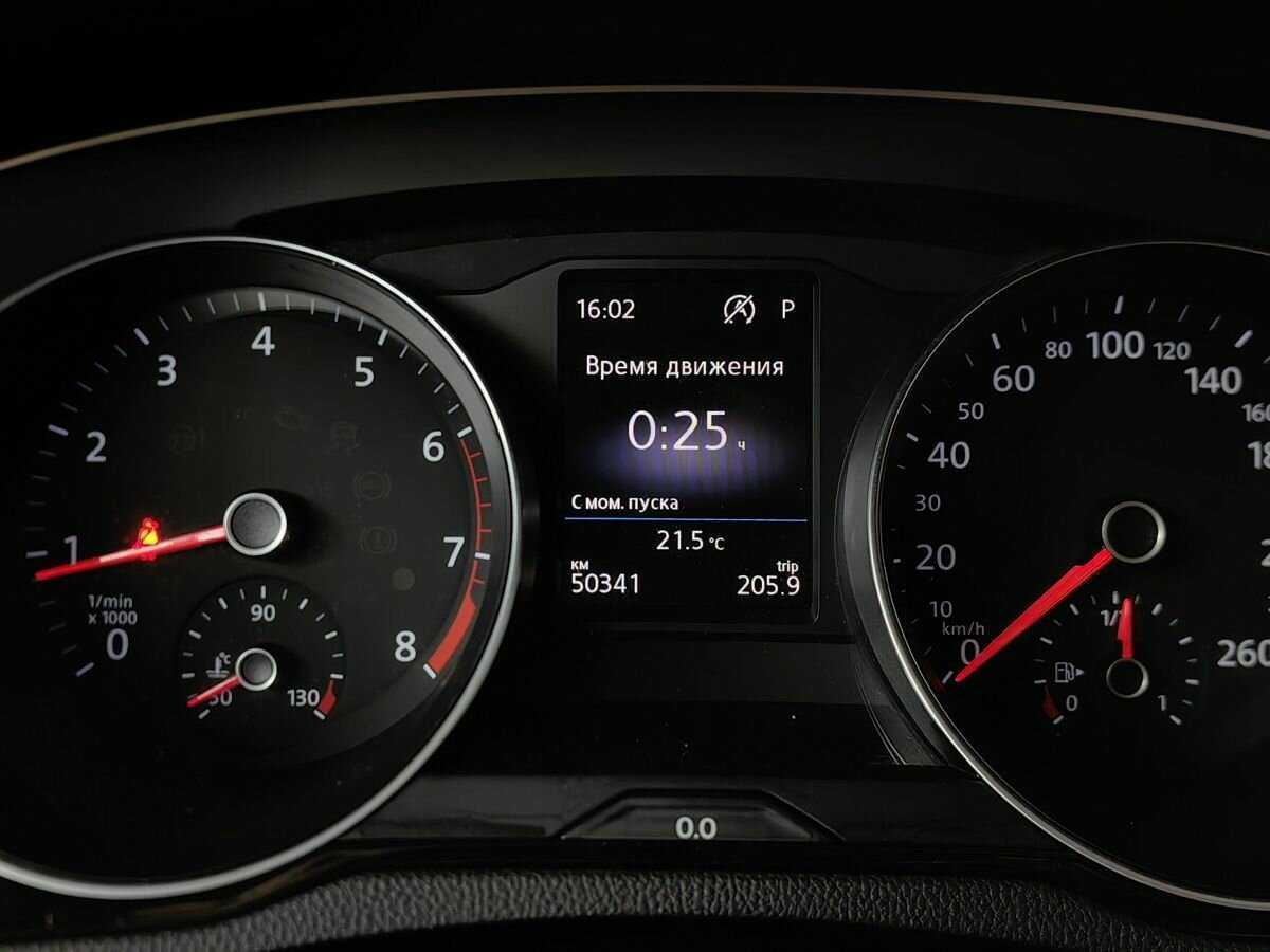 Купить Volkswagen Passat с пробегом. Фото: #17