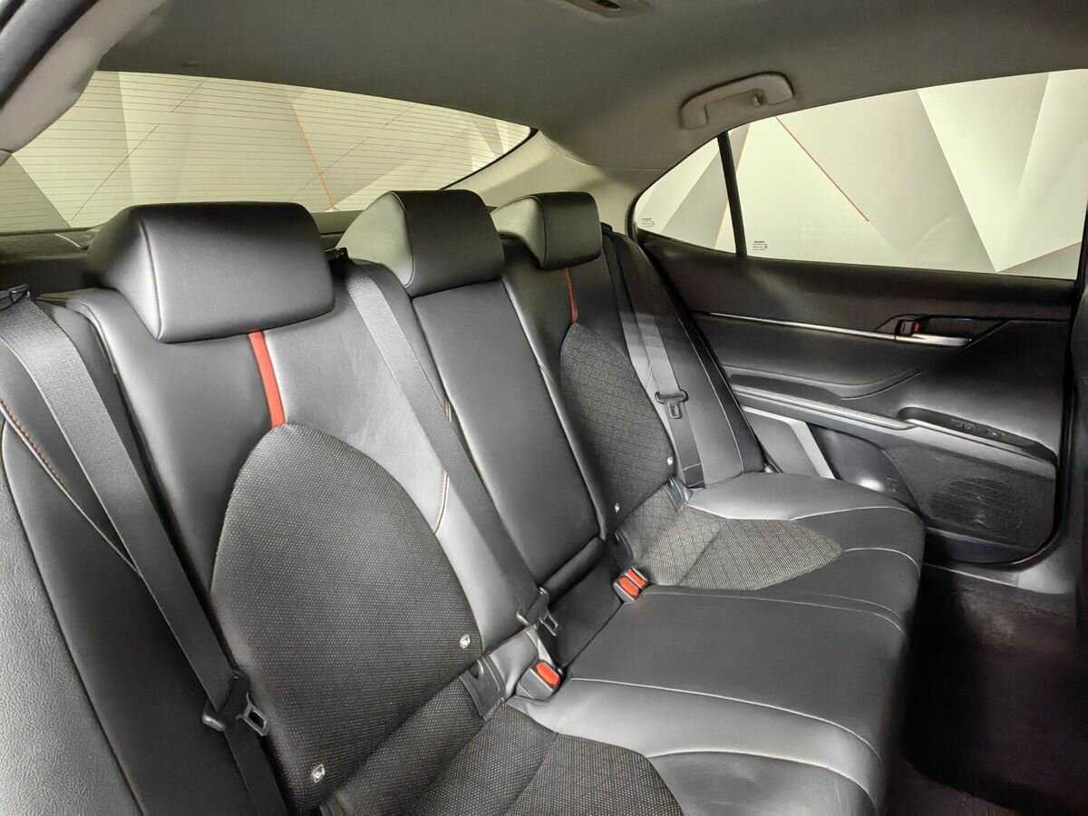 Купить Toyota Camry с пробегом. Фото: #12