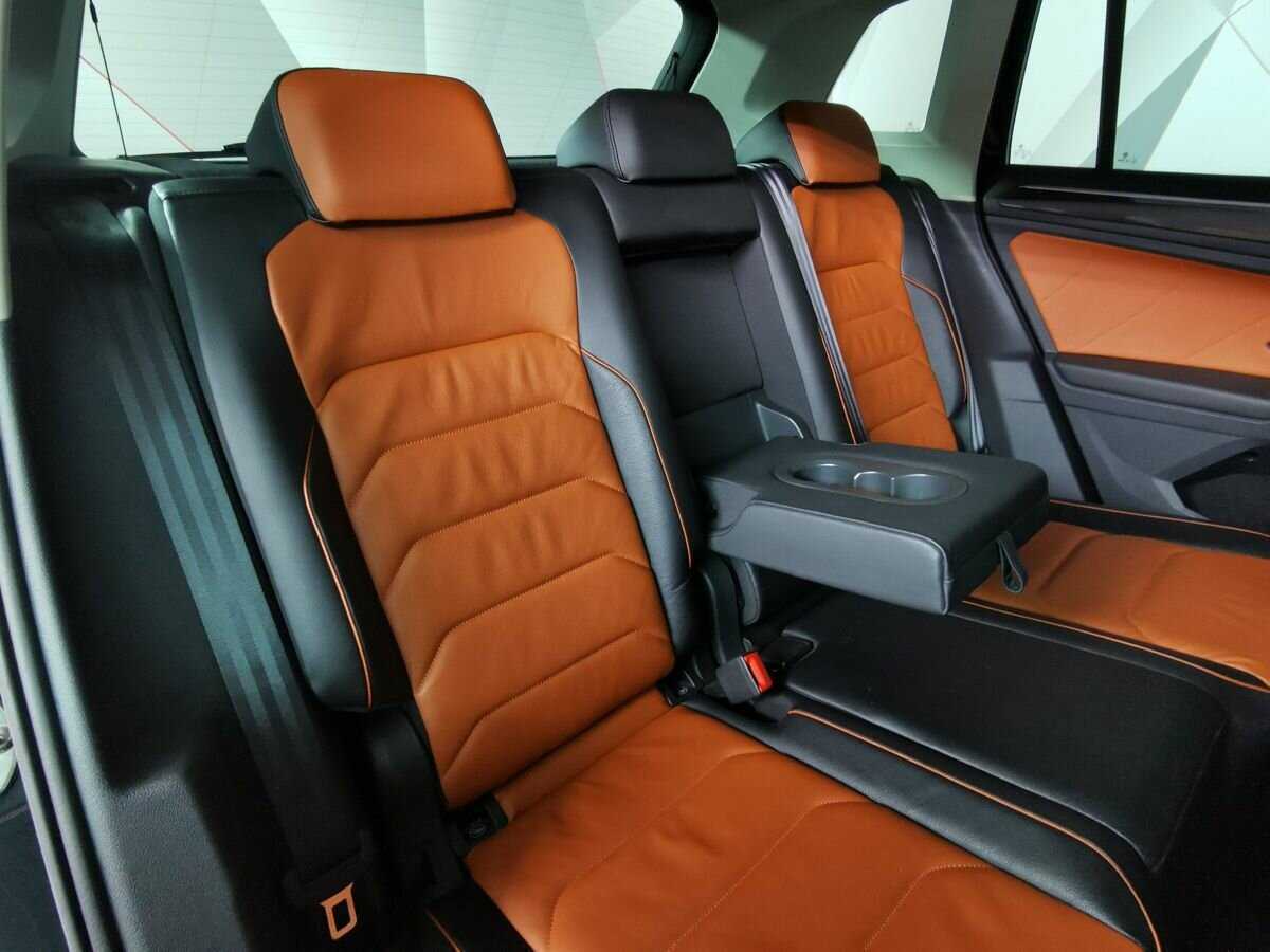 Купить Volkswagen Tiguan с пробегом. Фото: #12
