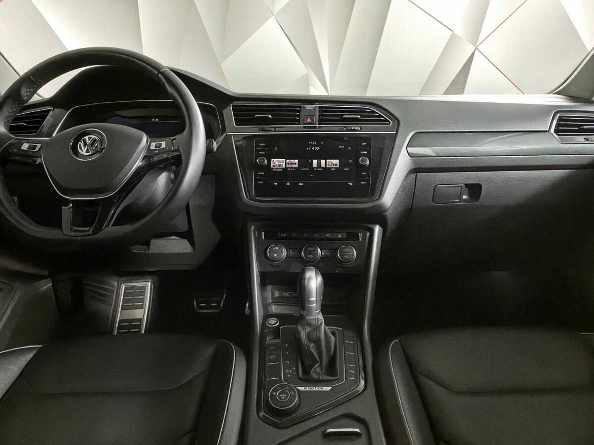 Купить Volkswagen Tiguan с пробегом. Фото: #8