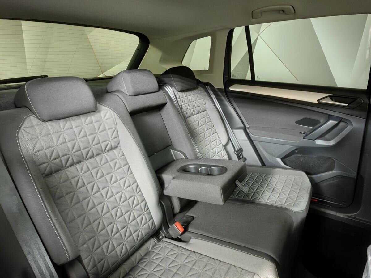 Купить Volkswagen Tiguan с пробегом. Фото: #12
